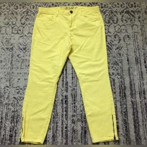 NWT Tommy Hilfiger Women's Yellow Jeans